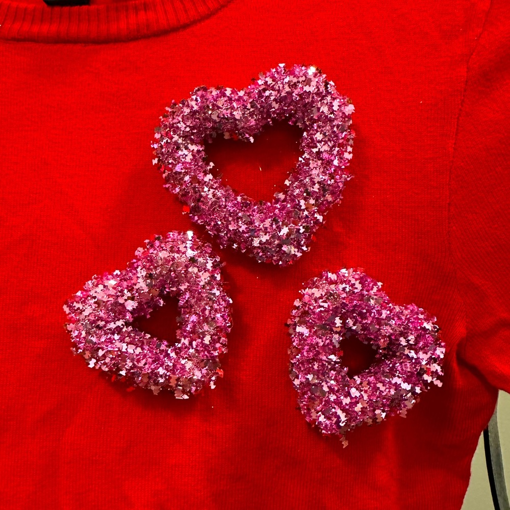 NWT CUSTOM VALENTINES DAY SWEATER